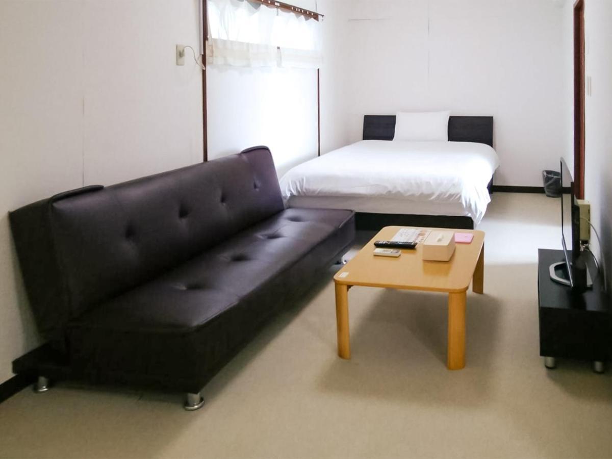 Sunset Hills Inn Наха Экстерьер фото